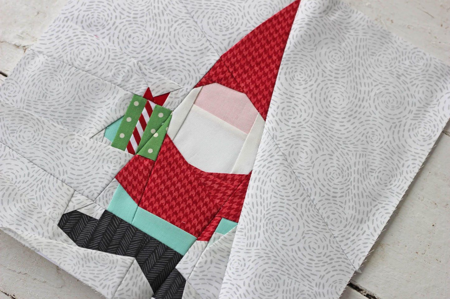 Christmas Gnome Foundation Paper Pieced Quilt Block PDF Pattern - Instant Download