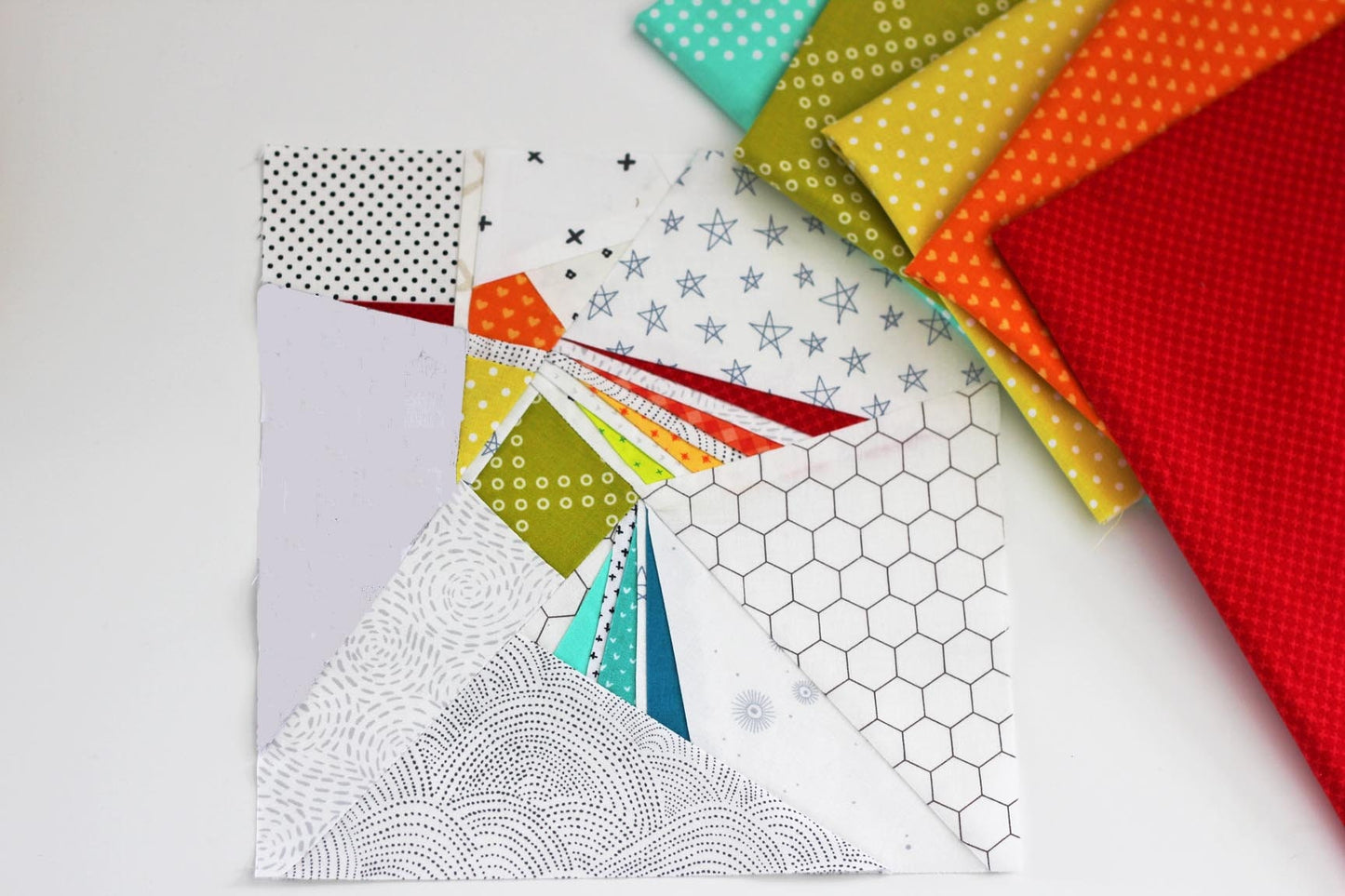 Hummingbird Foundation Paper Piecing Quilt Block PDF Pattern - Instant Download