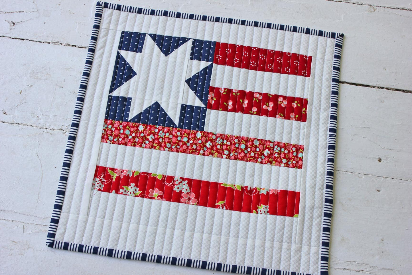 Star Spangled Mini Quilt PDF Pattern - Instant Download