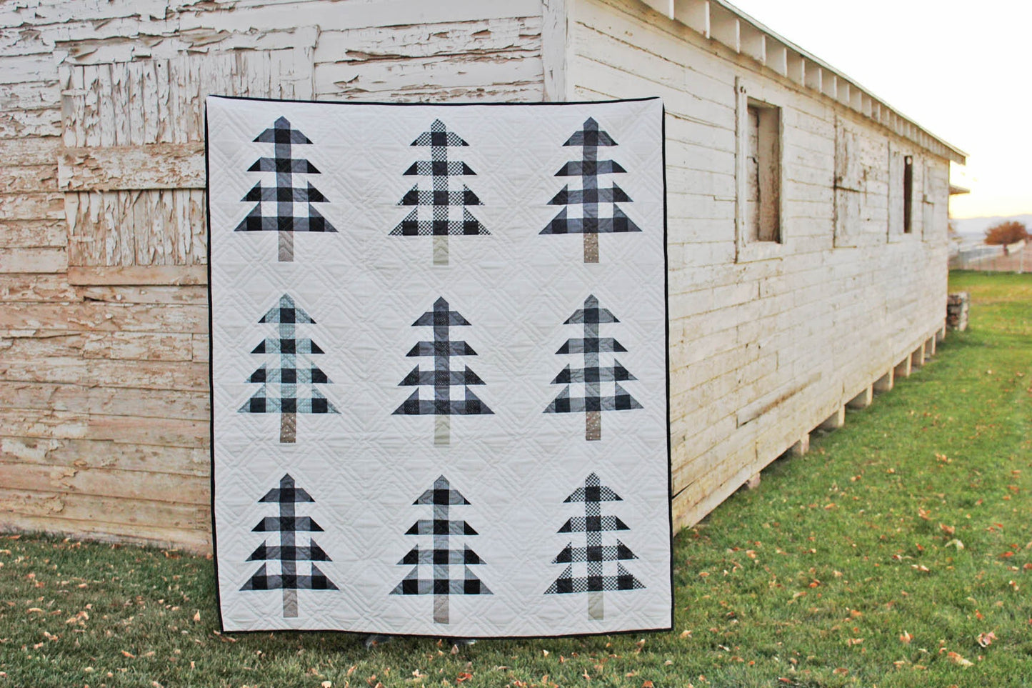 Farmhouse Christmas Quilt PDF Pattern - Instant Download