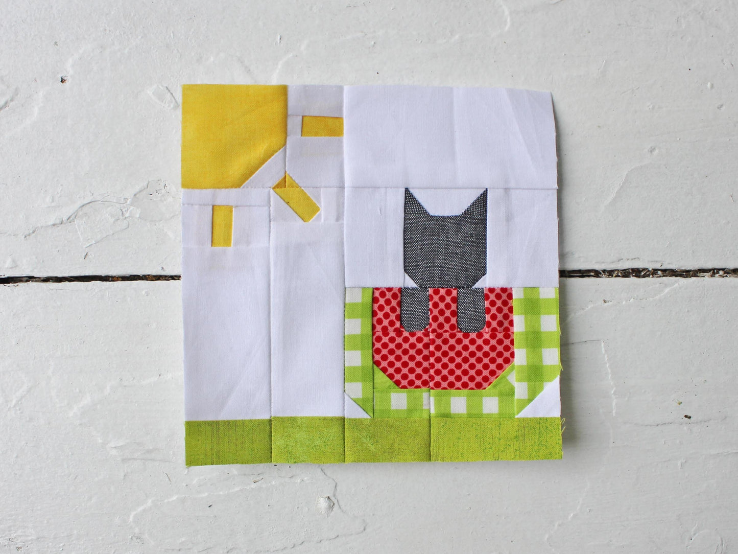 Summer Kitty Foundation Paper Piecing Quilt Block PDF Pattern - Instant Download