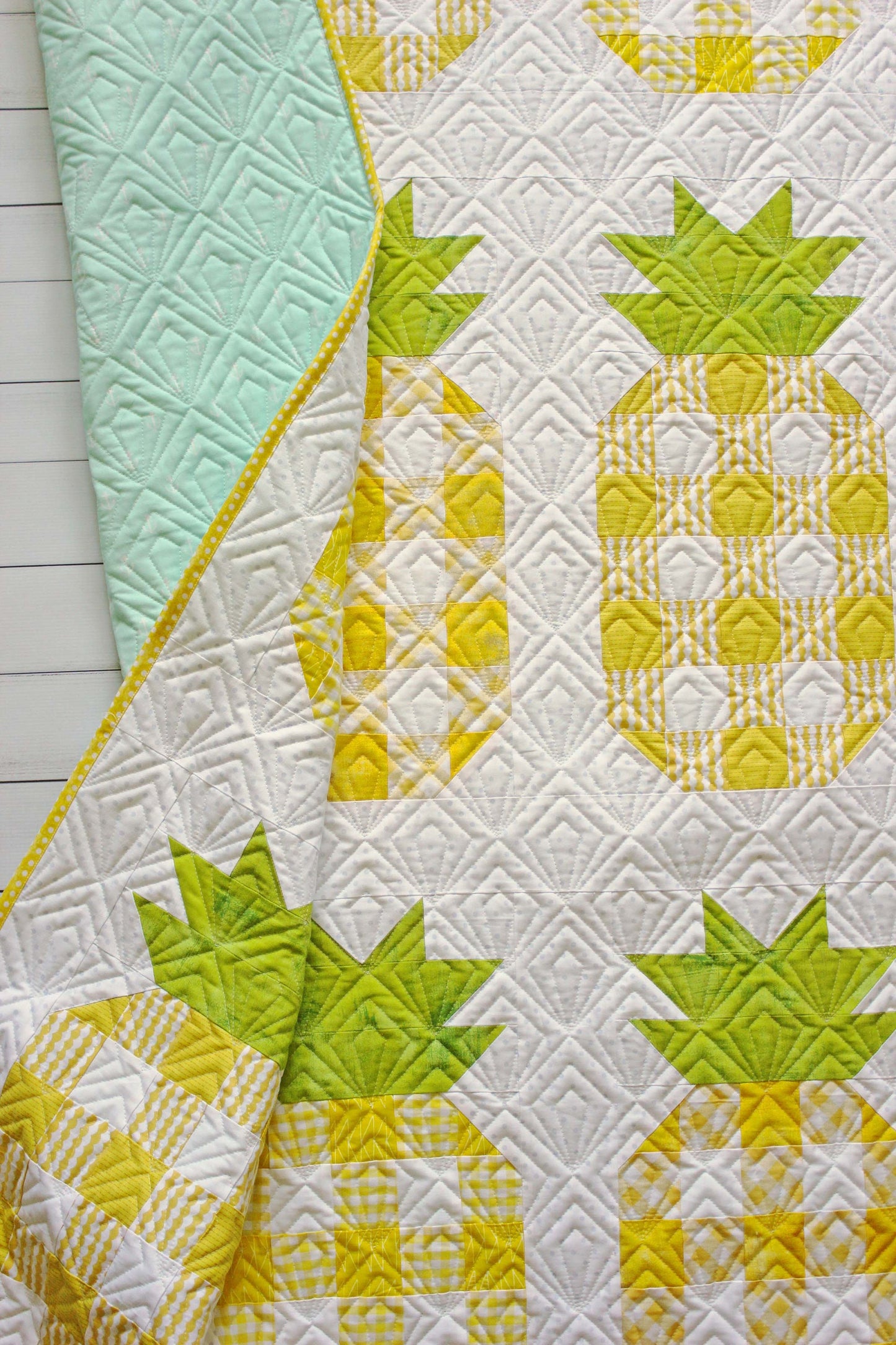 Plaid Pineapples Quilt PDF Pattern - Instant Download