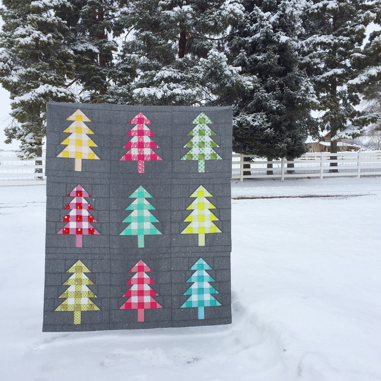 Farmhouse Christmas Quilt PDF Pattern - Instant Download