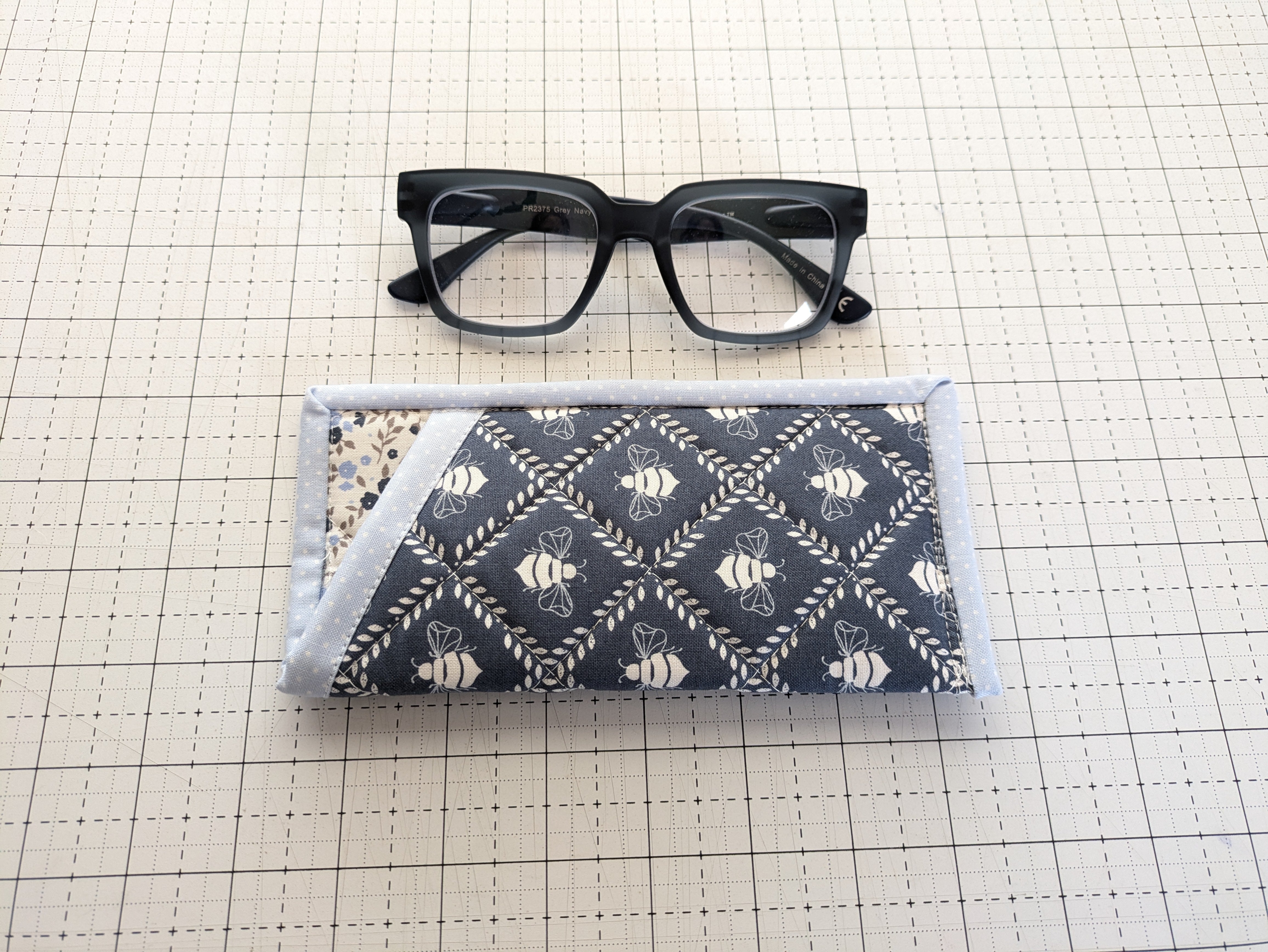 Lennon Eyeglasses Pouch PDF Pattern - Instant Download