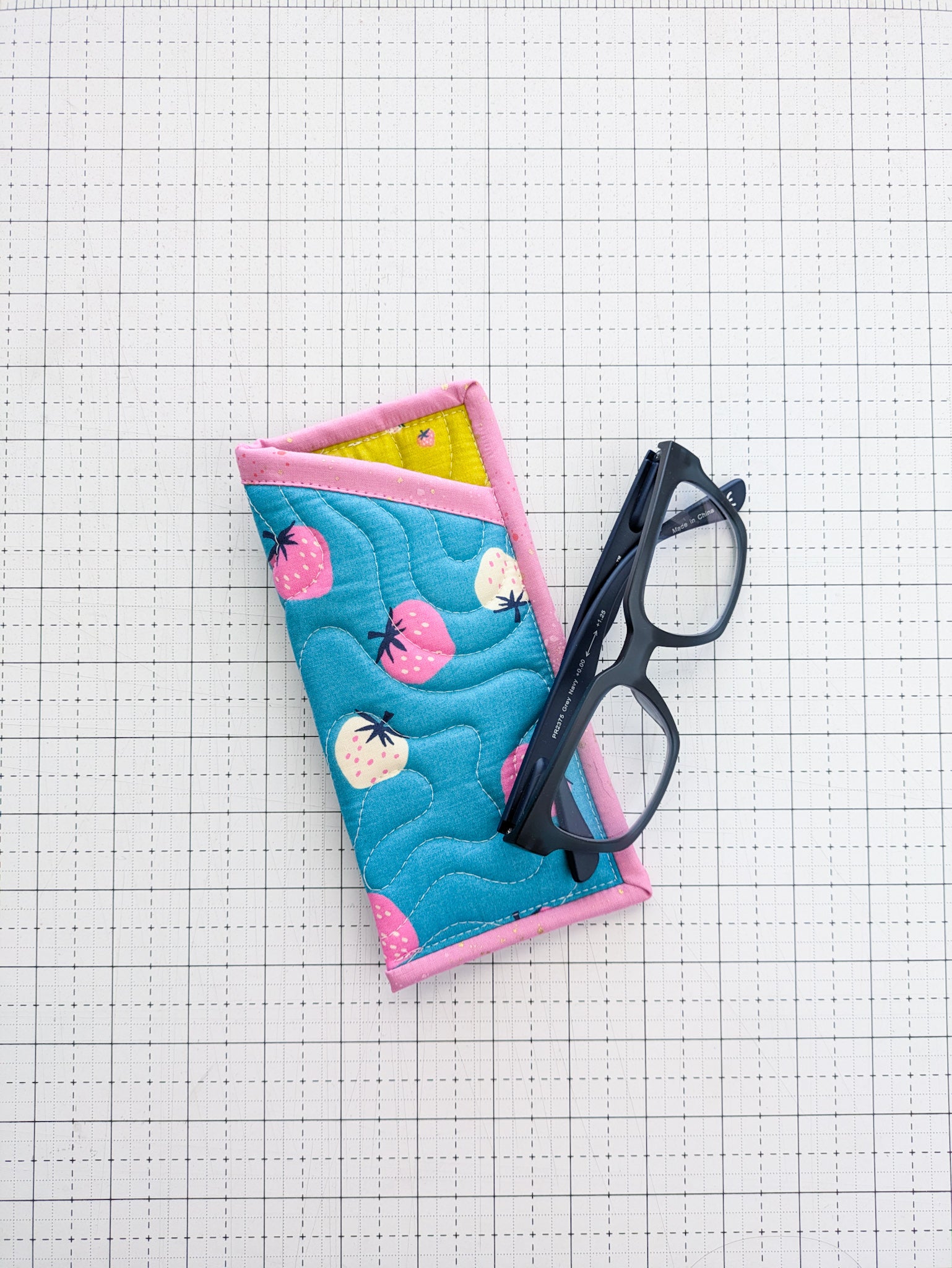Lennon Eyeglasses Pouch PDF Pattern - Instant Download