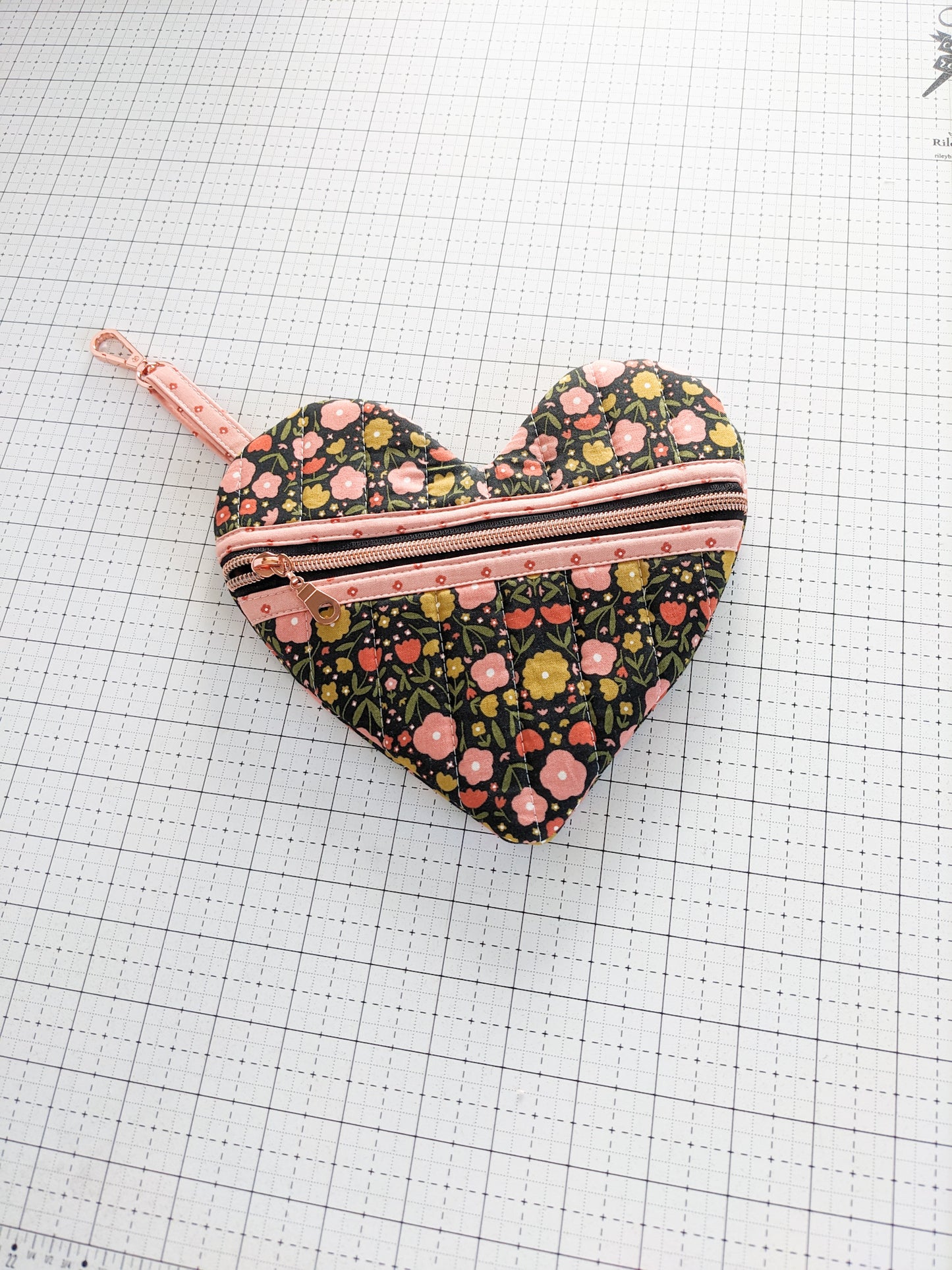 Heartbeat Pouch PDF Pattern - Instant Download