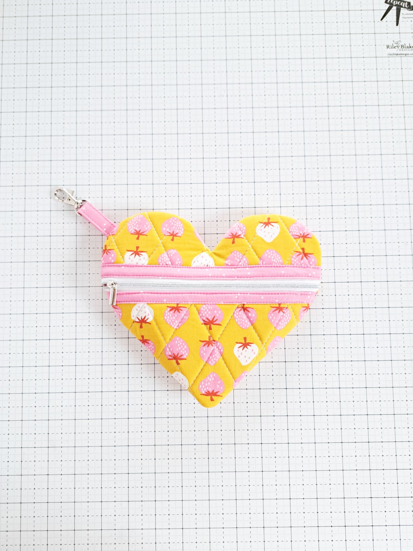 Heartbeat Pouch PDF Pattern - Instant Download